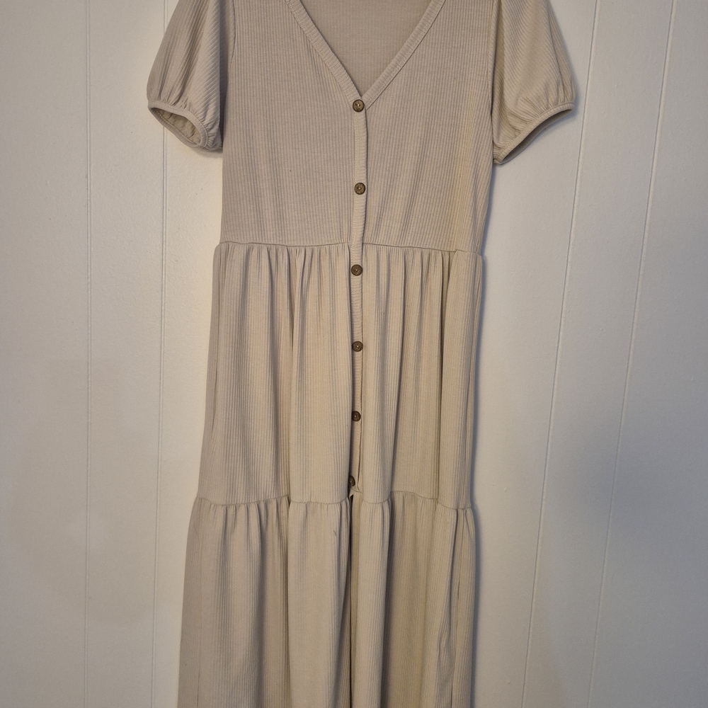 14-DD Beige Button-Down Long Maxi Dress cottagecore retro 80s look demure modest
